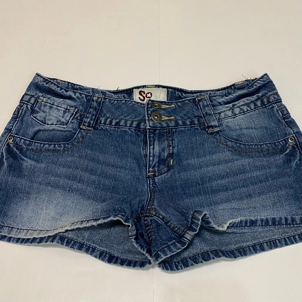 68. ⭐️ SO! Jeans shorts size 9 - Picture 2 of 5